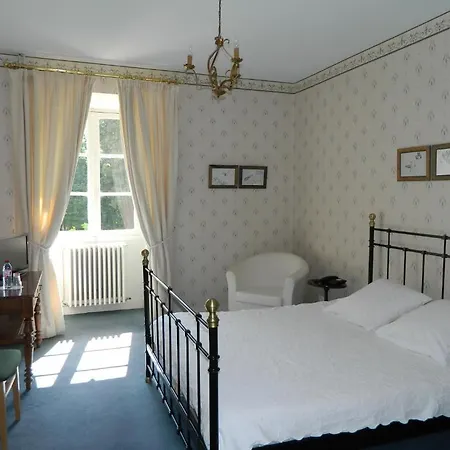 Chateau De Mavaleix * Chalais (Dordogne)