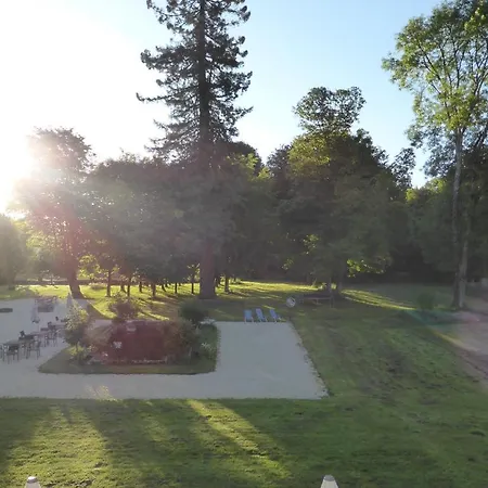 Chateau De Mavaleix Hotel