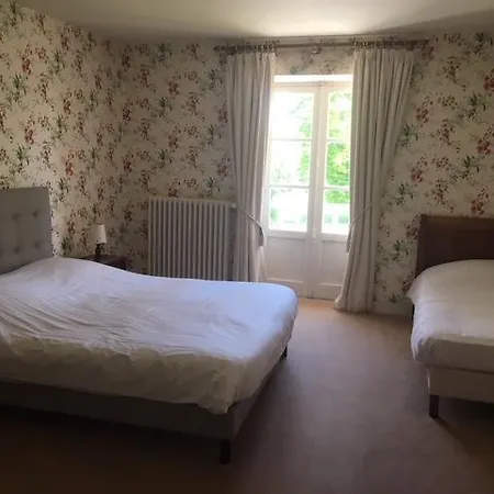 Chateau De Mavaleix Hotel